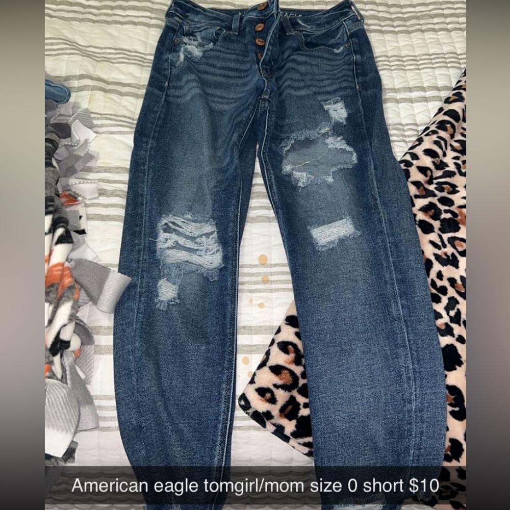 American eagle size 0 tomgirl jeans